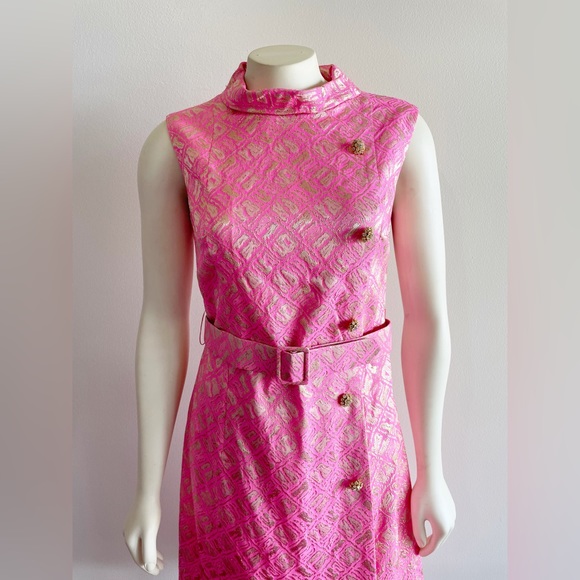 Richard Kaplan 1960s Pink Gold Metallic Thread Belted Vintage Shift Dress - Picture 2 of 16